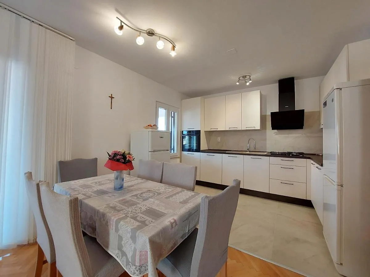 Apartment Neda Punat