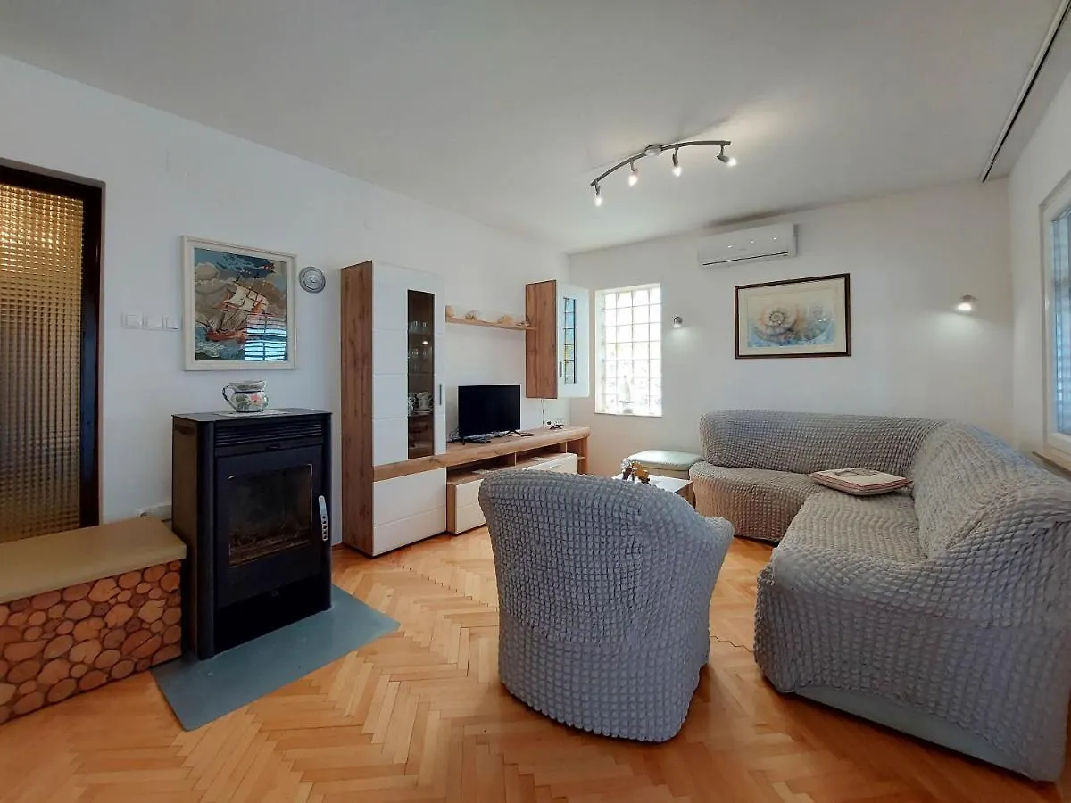 Apartment Neda Punat Hırvatistan