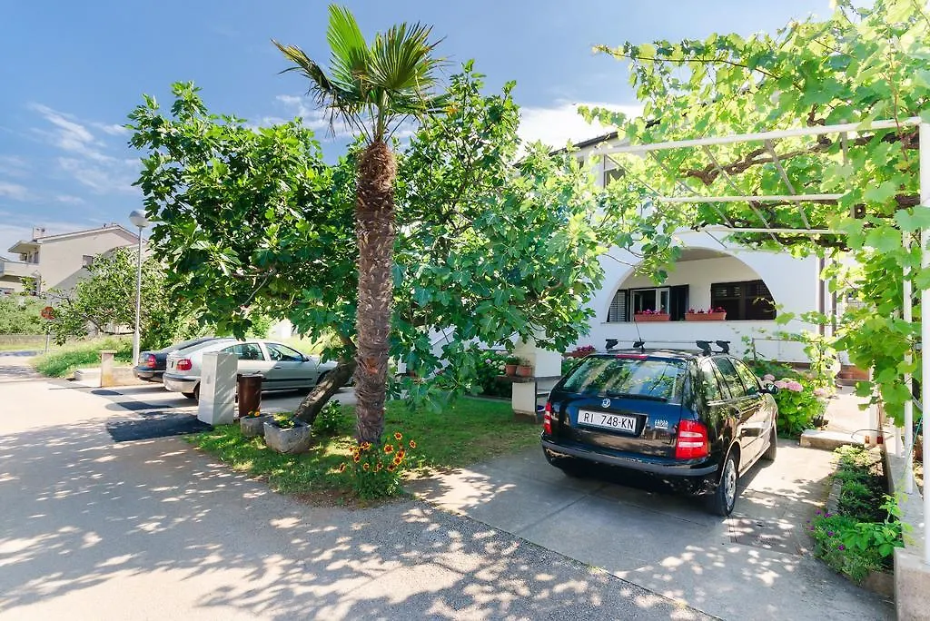 Apartment Neda Punat